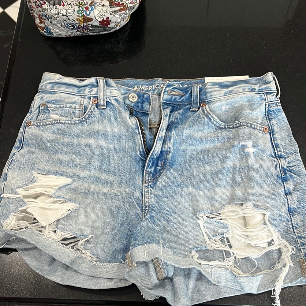 NWT AE MOM SHORT